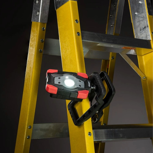 Coast Rechargeable Clamp Lamp - Image 3