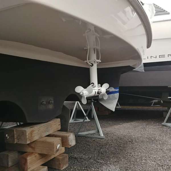 Sideshift ST350 Stern Thruster 24v DC - White - Image 3